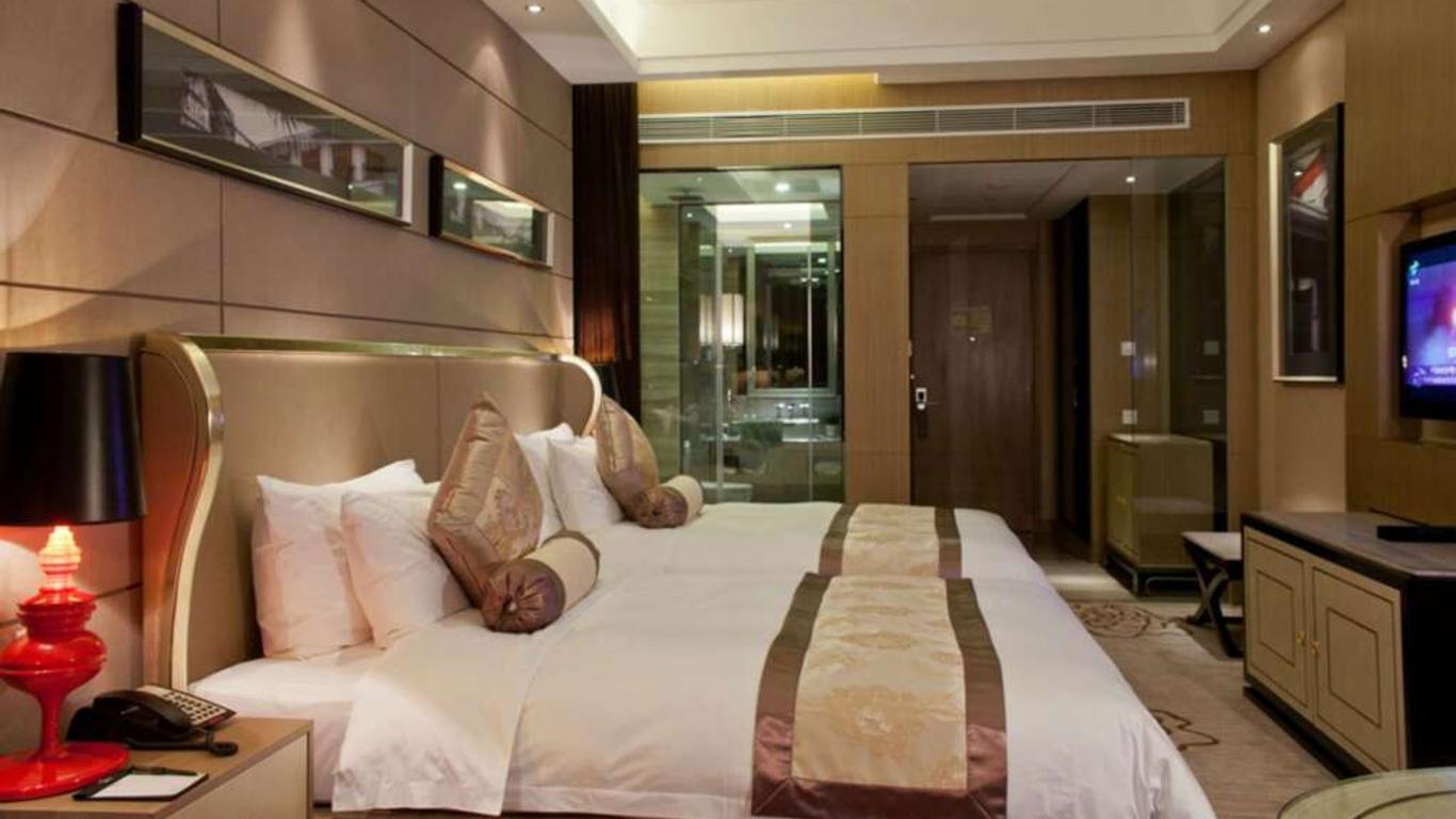 Easeland Hotel