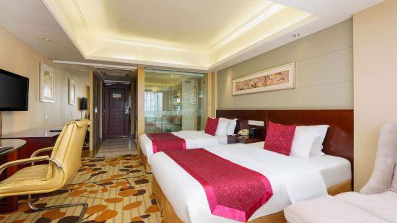 Oasis Grand Hotel