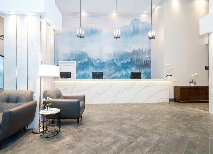 Front desk Photo