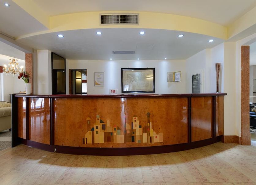 Front desk Photo