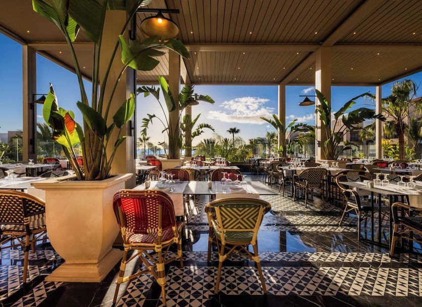 Restaurant Photo