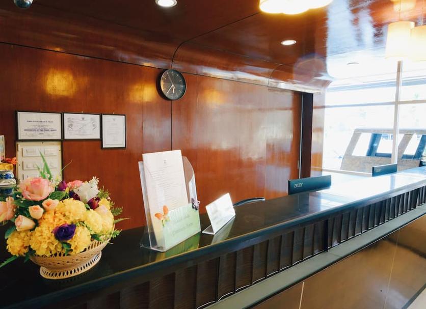 Front desk Photo