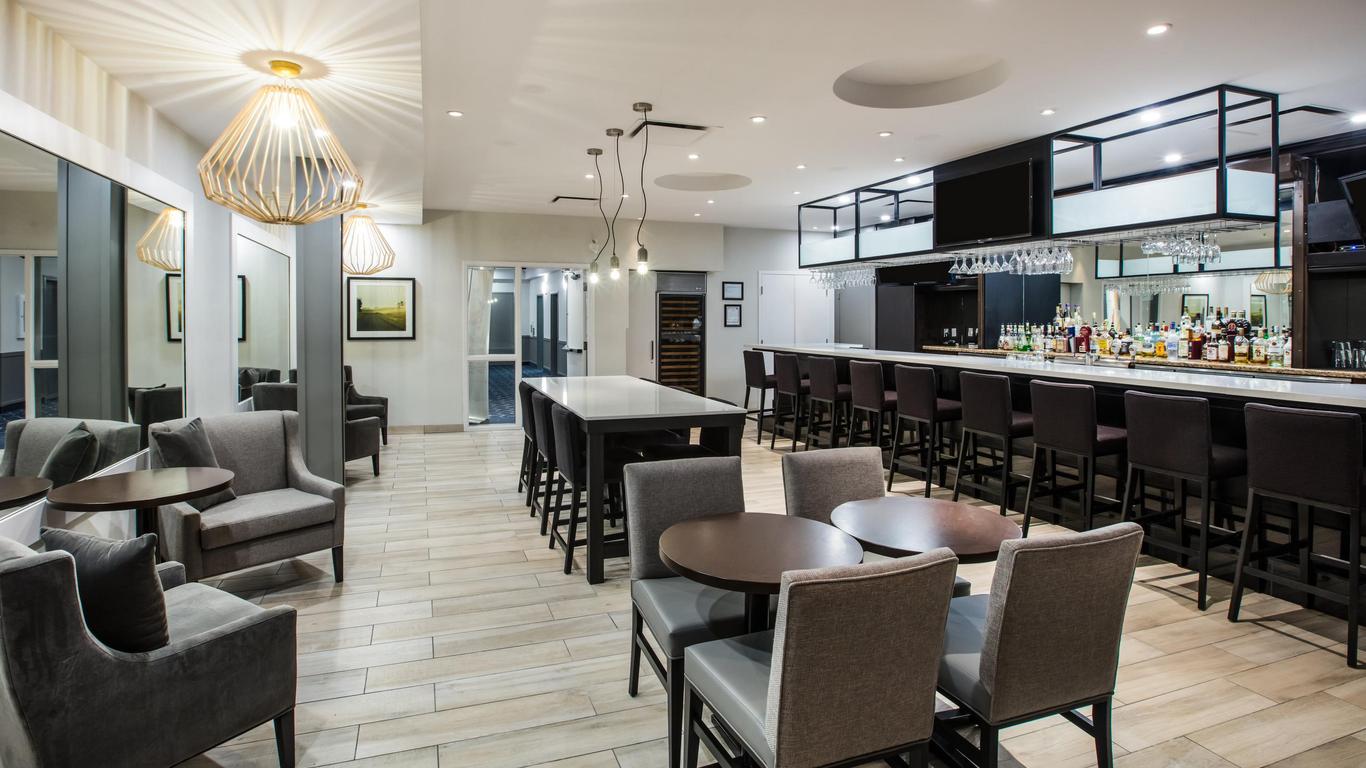 Holiday Inn & Suites Grande Prairie Conference Center, An IHG Hotel