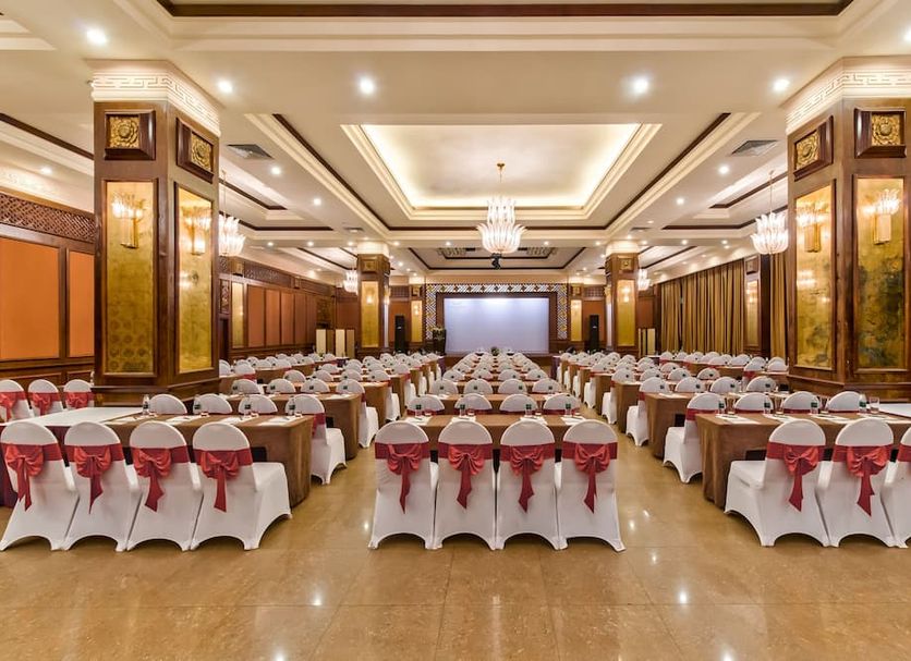 Banquet hall Photo