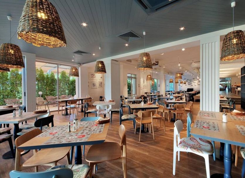 Restaurant Photo