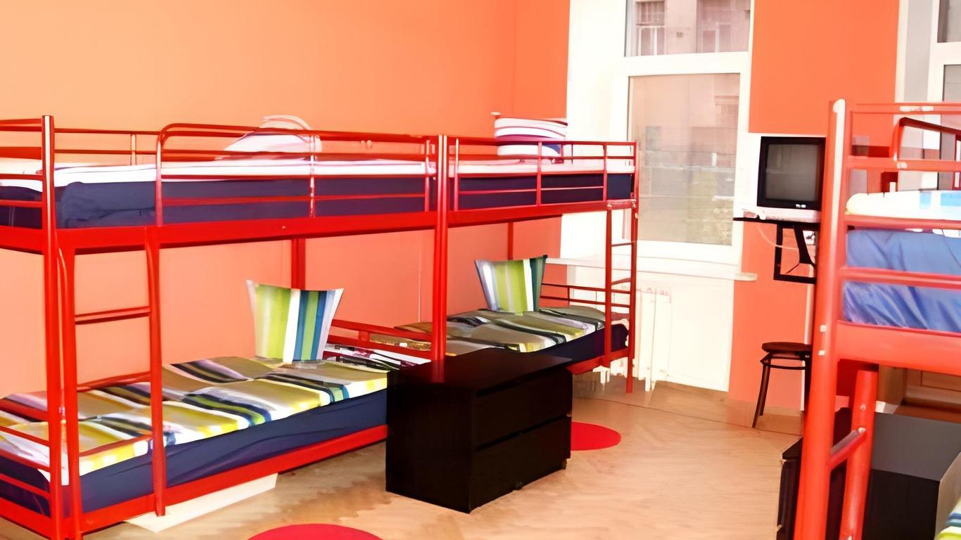Old Flat Hostel on Nekrasova