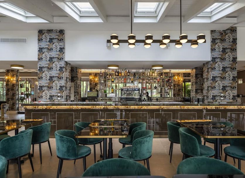 Bar Photo