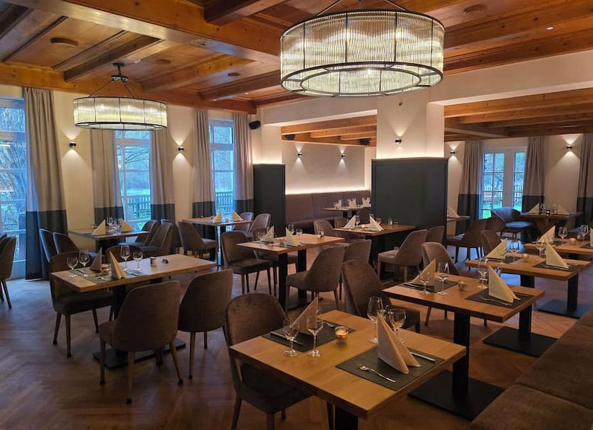 Restaurant Photo