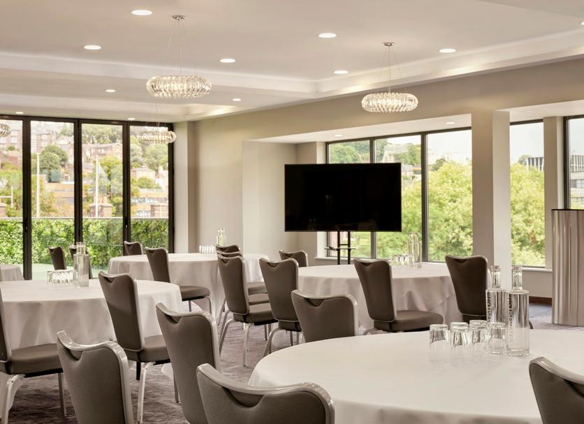 Banquet hall Photo