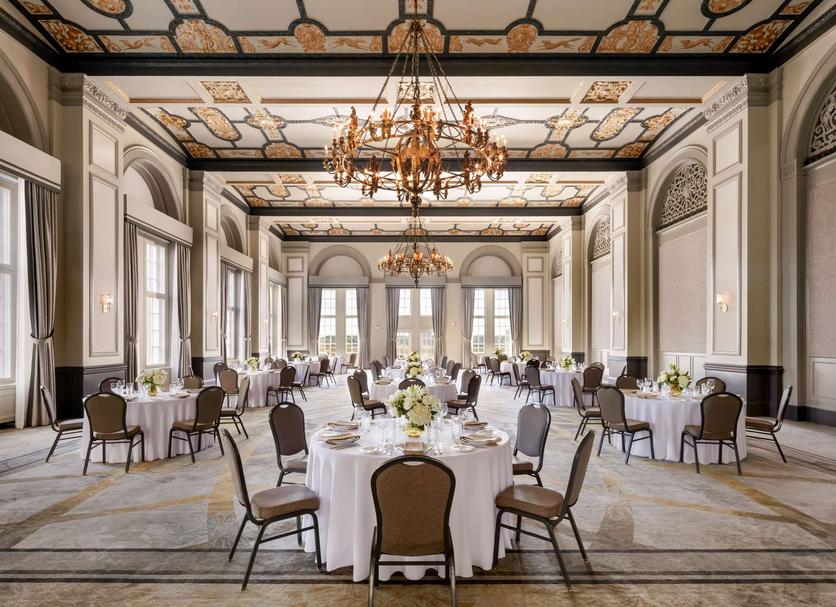 Banquet hall Photo
