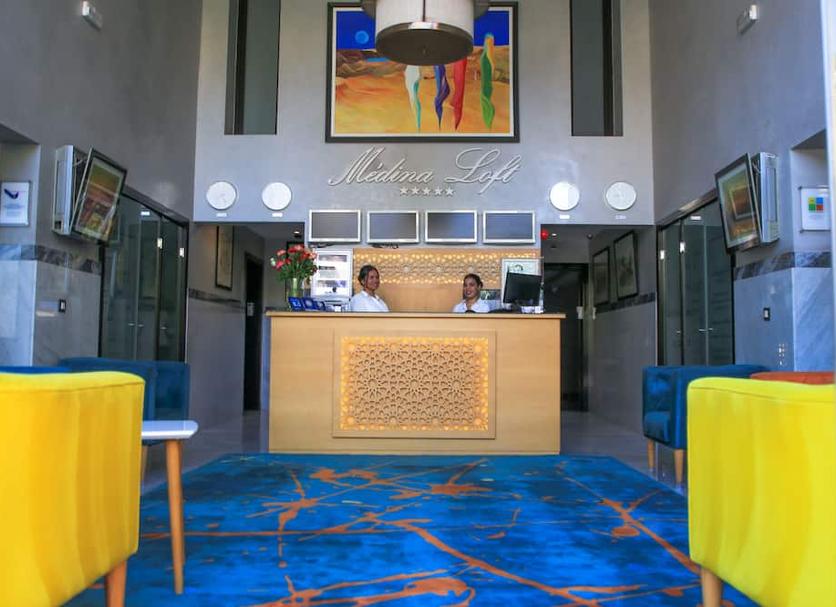 Front desk Photo