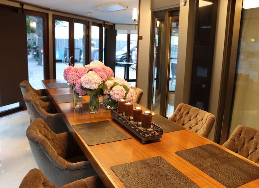 Dining room Photo