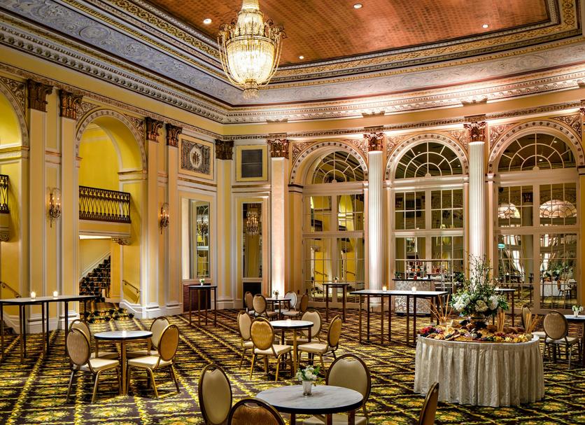 Banquet hall Photo