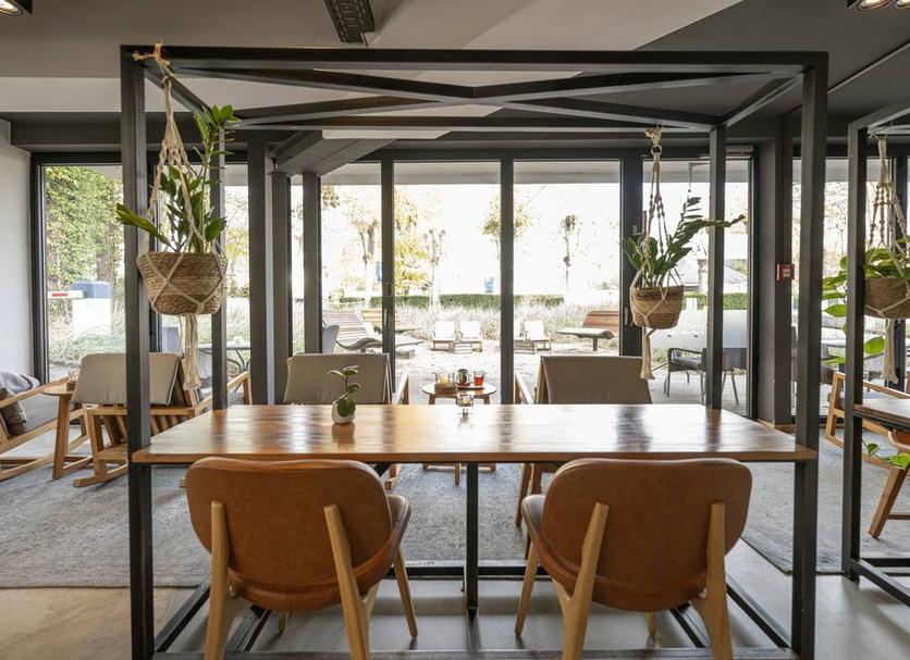 Dining room Photo