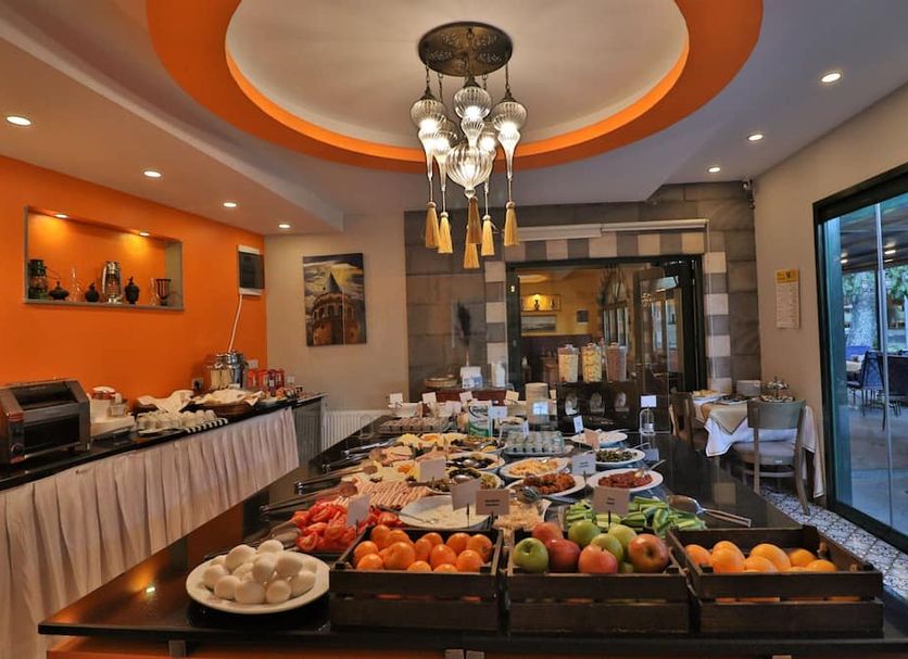 Buffet Photo