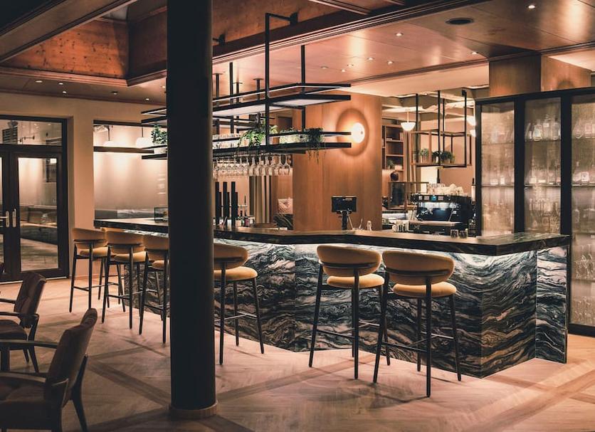 Bar Photo