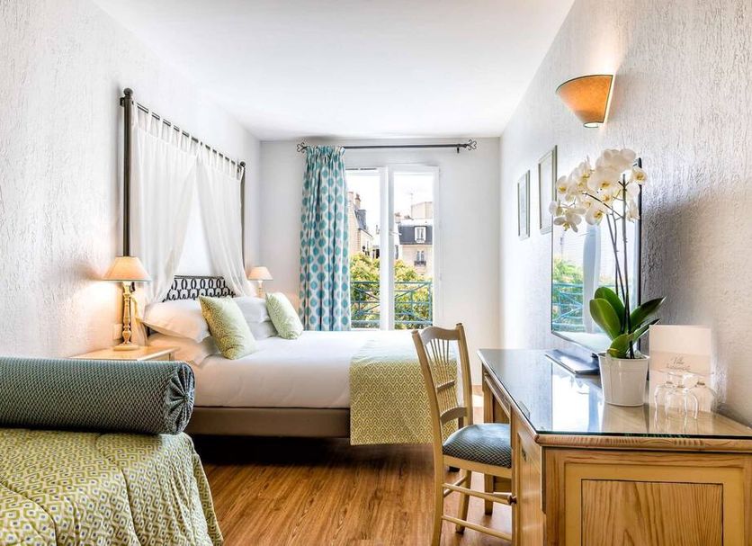 Bedroom Photo
