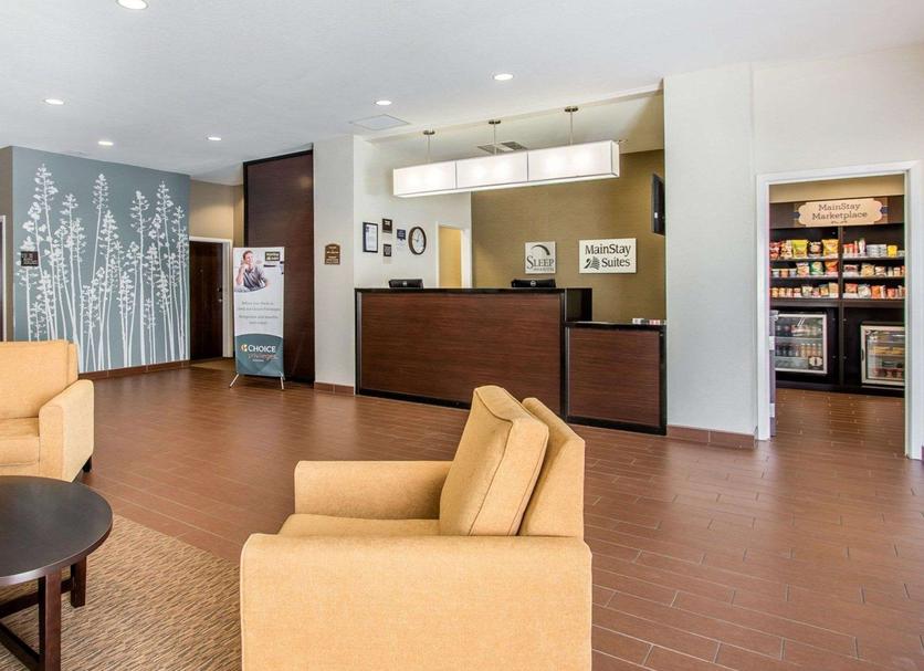 Front desk Photo