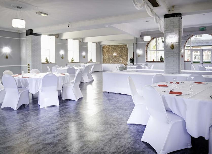 Banquet hall Photo
