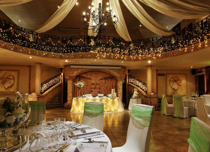 Banquet hall Photo