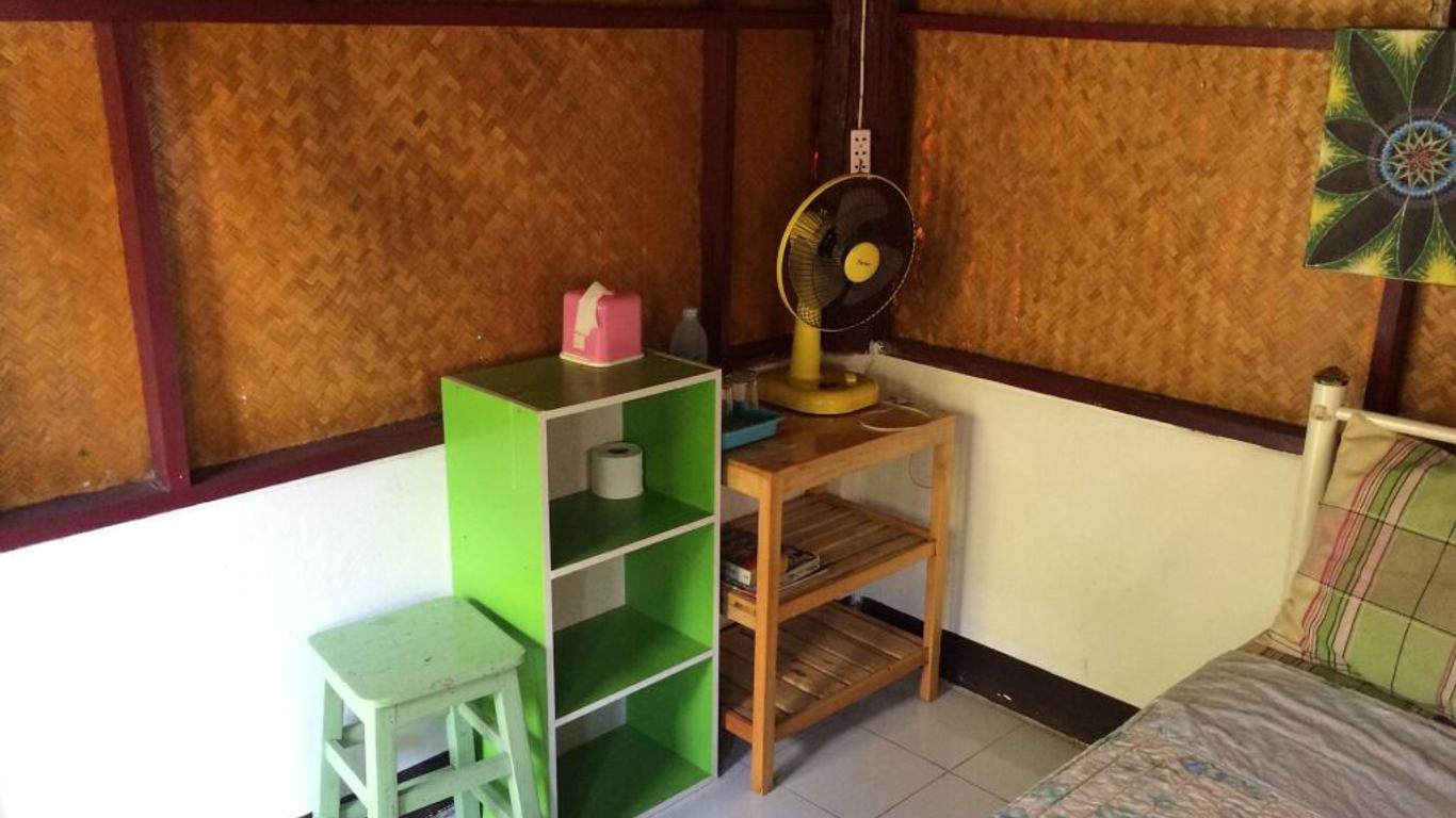 Rainbow House Pai
