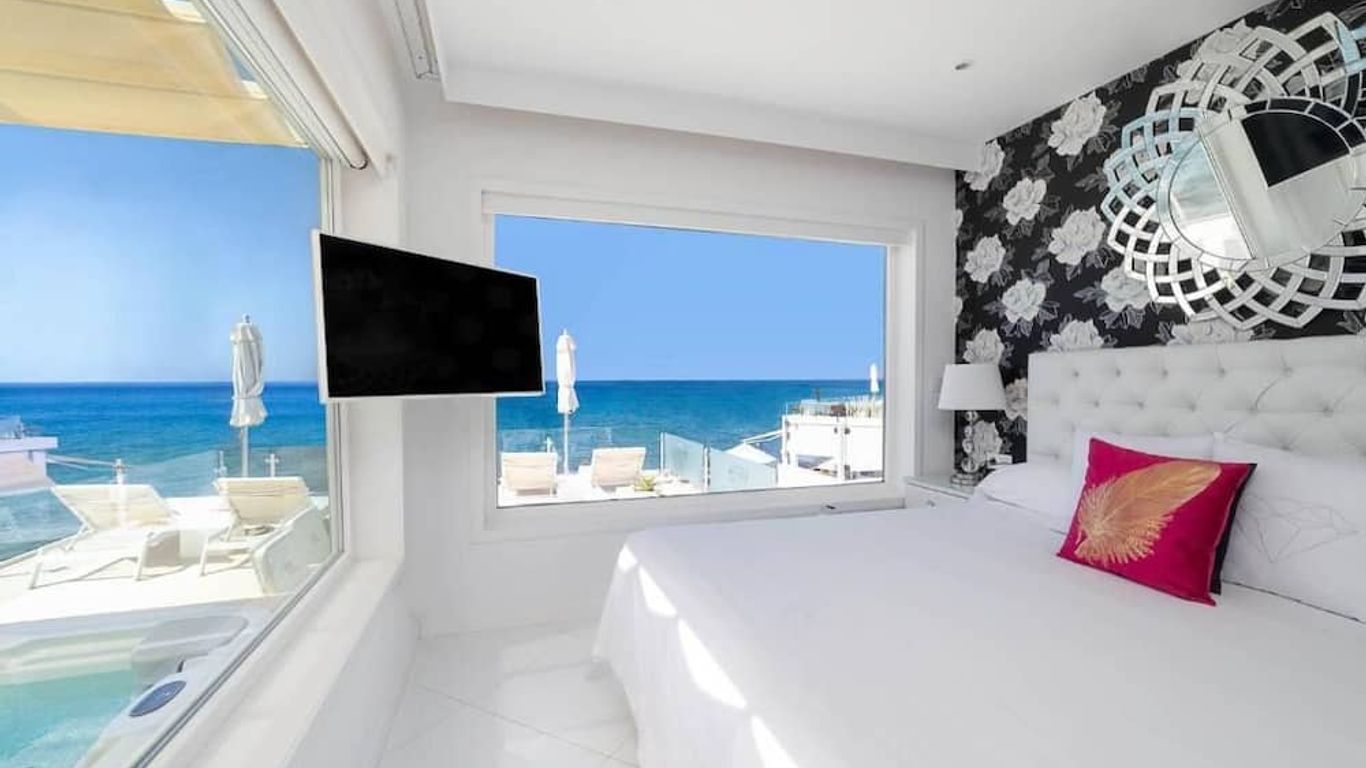 Lani's Suites de Luxe - Adults Only