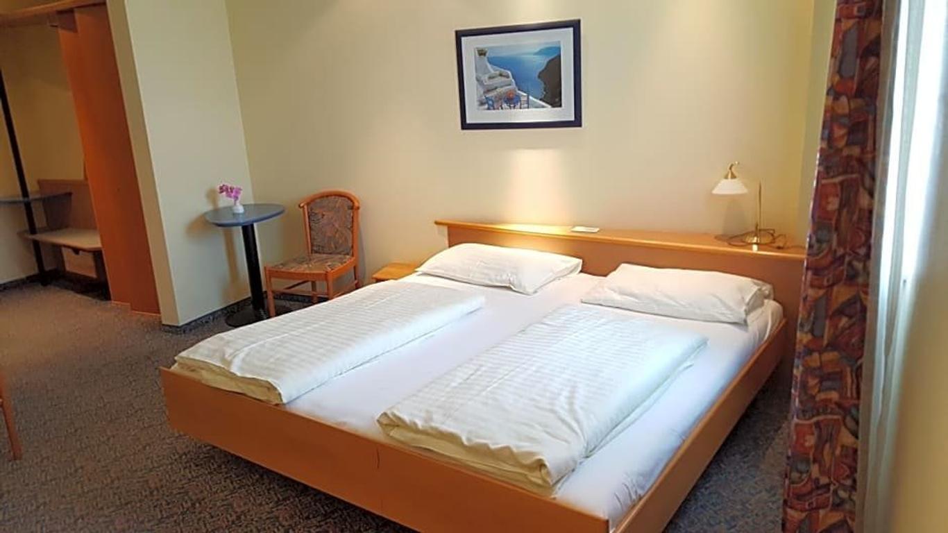 Centercourt Hotel