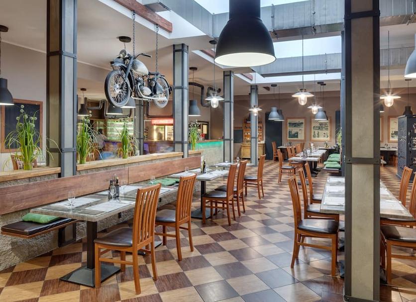 Restaurant Photo