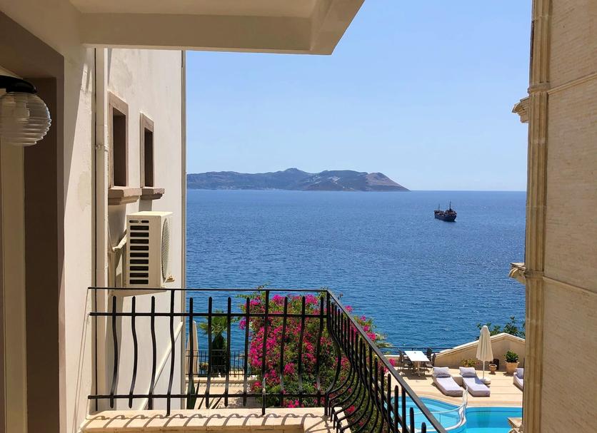 Balcony Photo