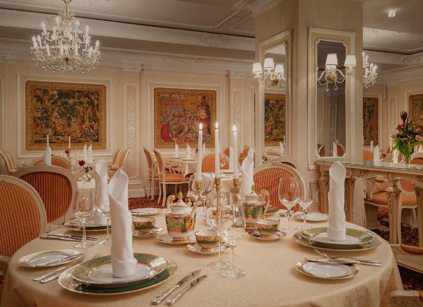 Restaurant Photo