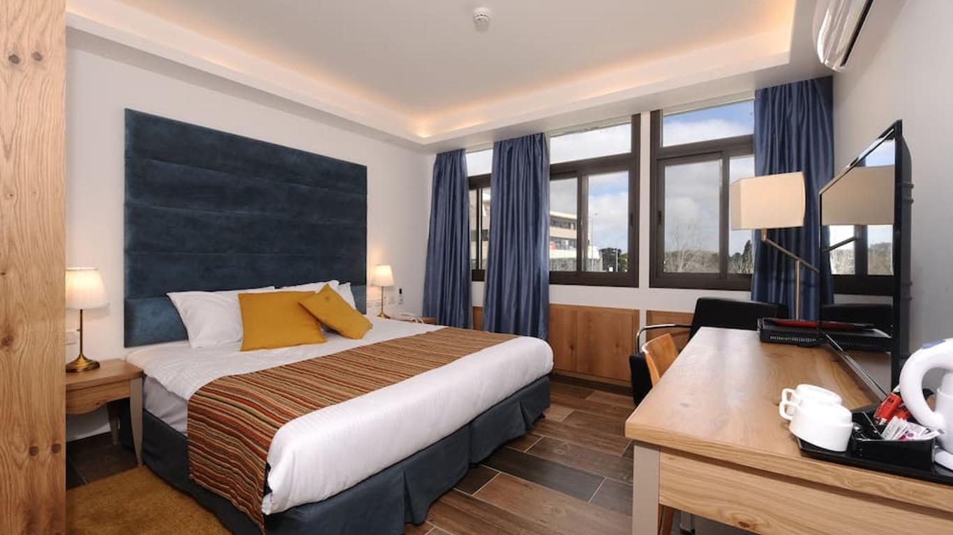 Boutique Hotel By Tzukim