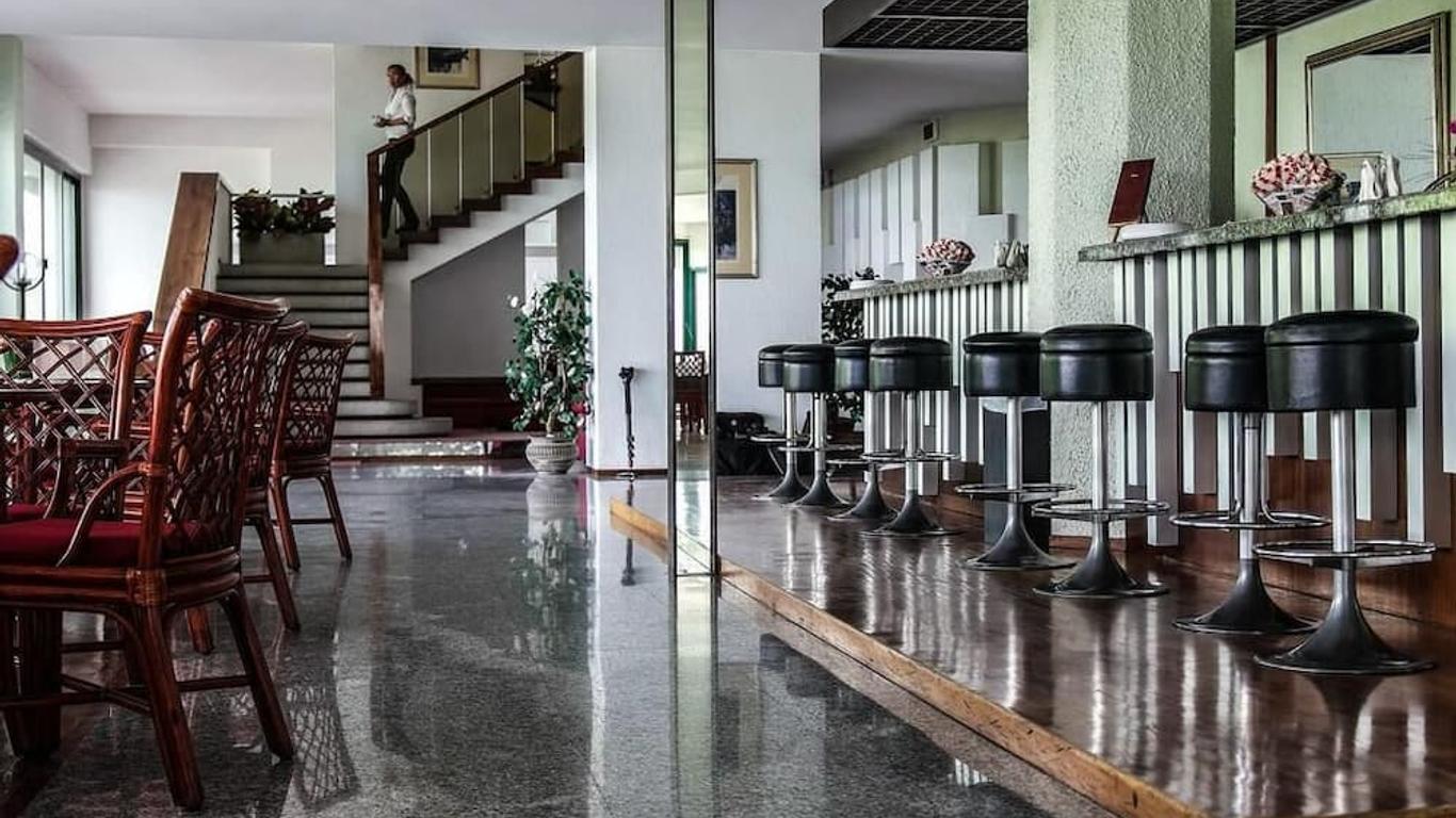 Hotel Capo Est