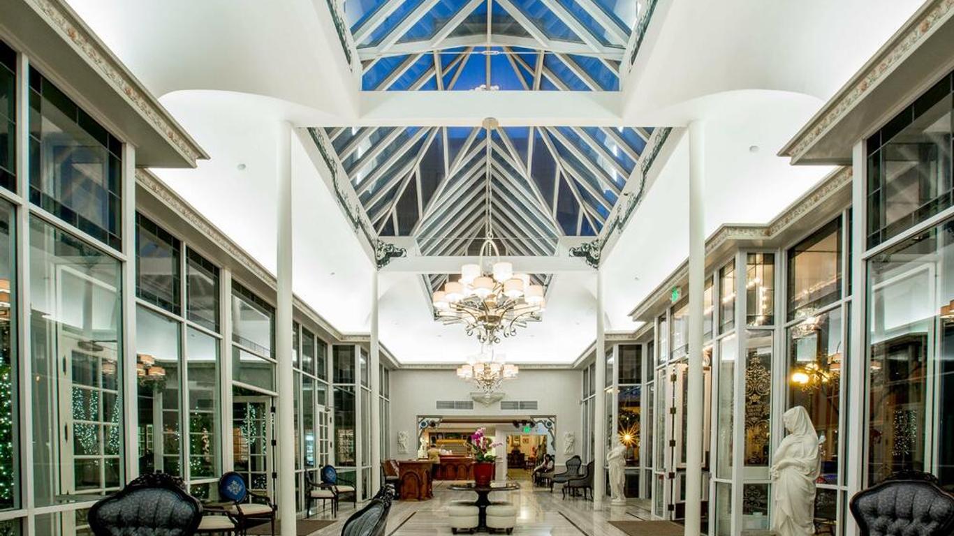 Horton Grand Hotel