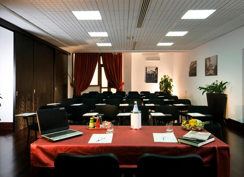 Conference room Photo