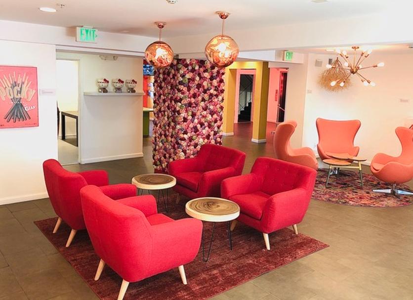 Lounge Photo