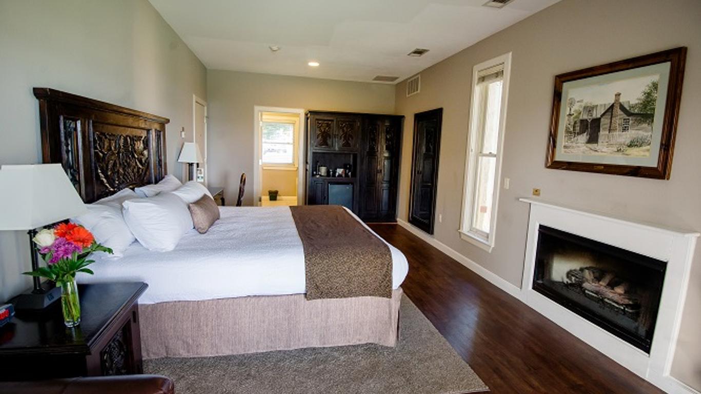 Vintage Villas Hotel