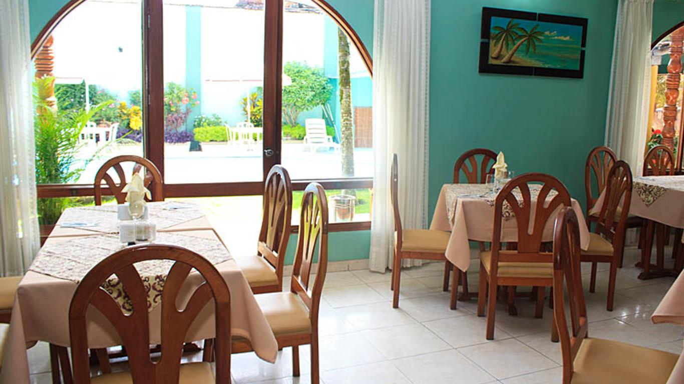 La Posada de Lobo Hotel & Suites