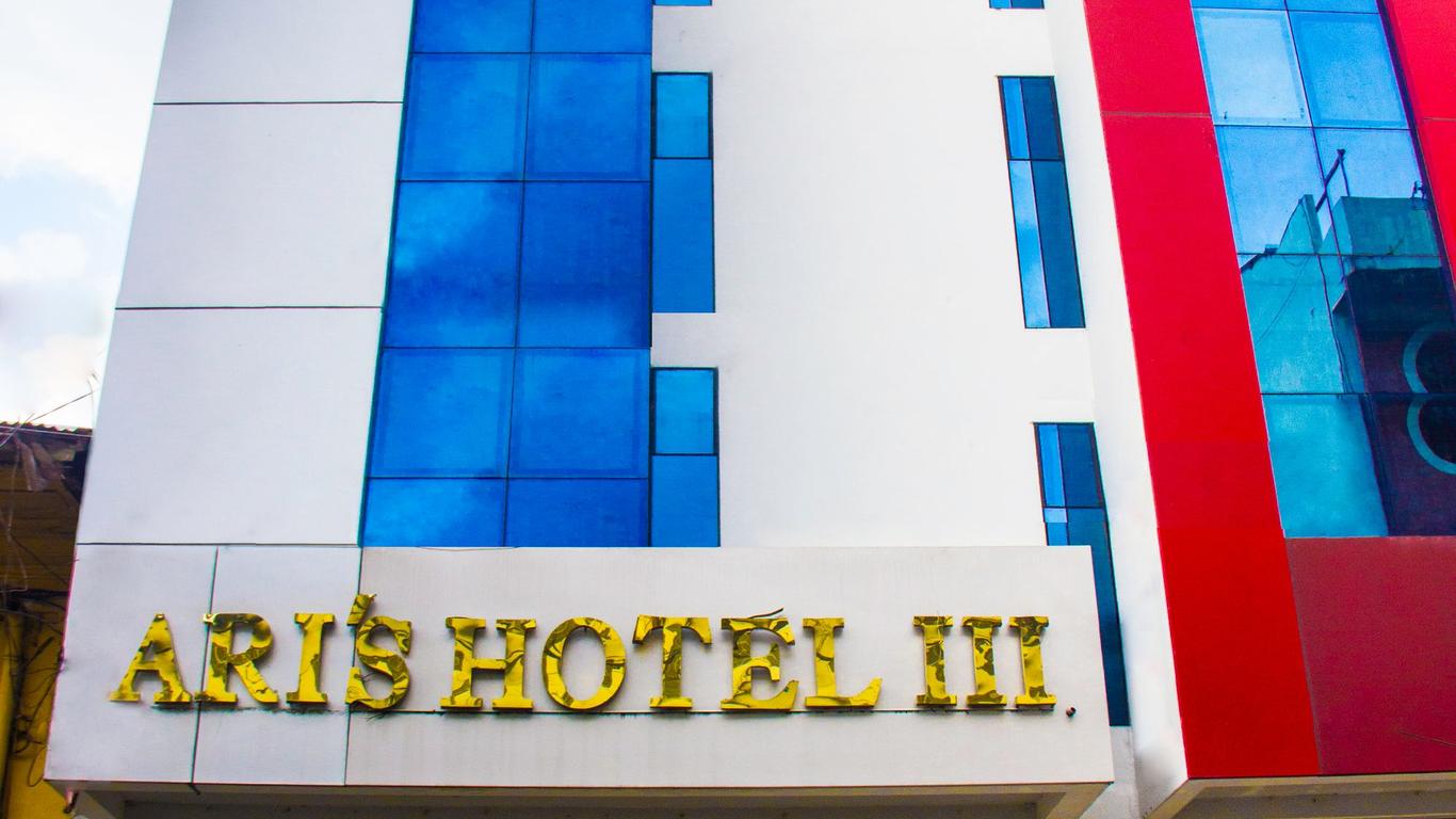 Ari's Hotel III